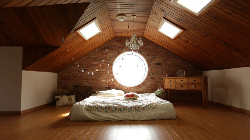 Bedroom of House 245 in Graig
